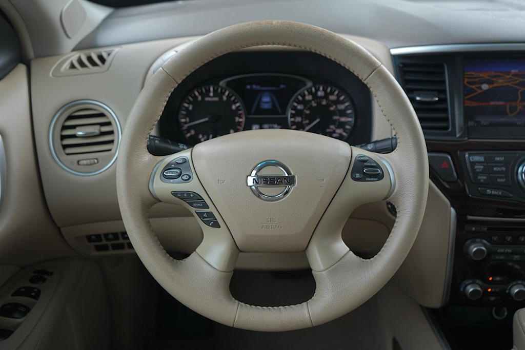 Thumbnail: 2013 Nissan Pathfinder - 14