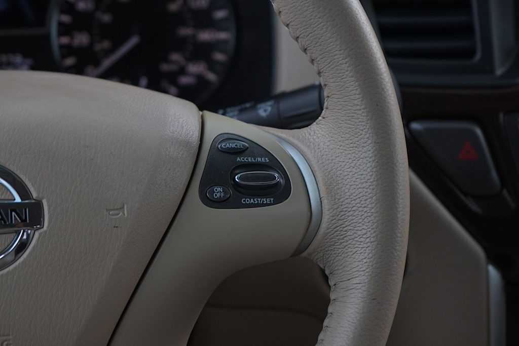 Thumbnail: 2013 Nissan Pathfinder - 24