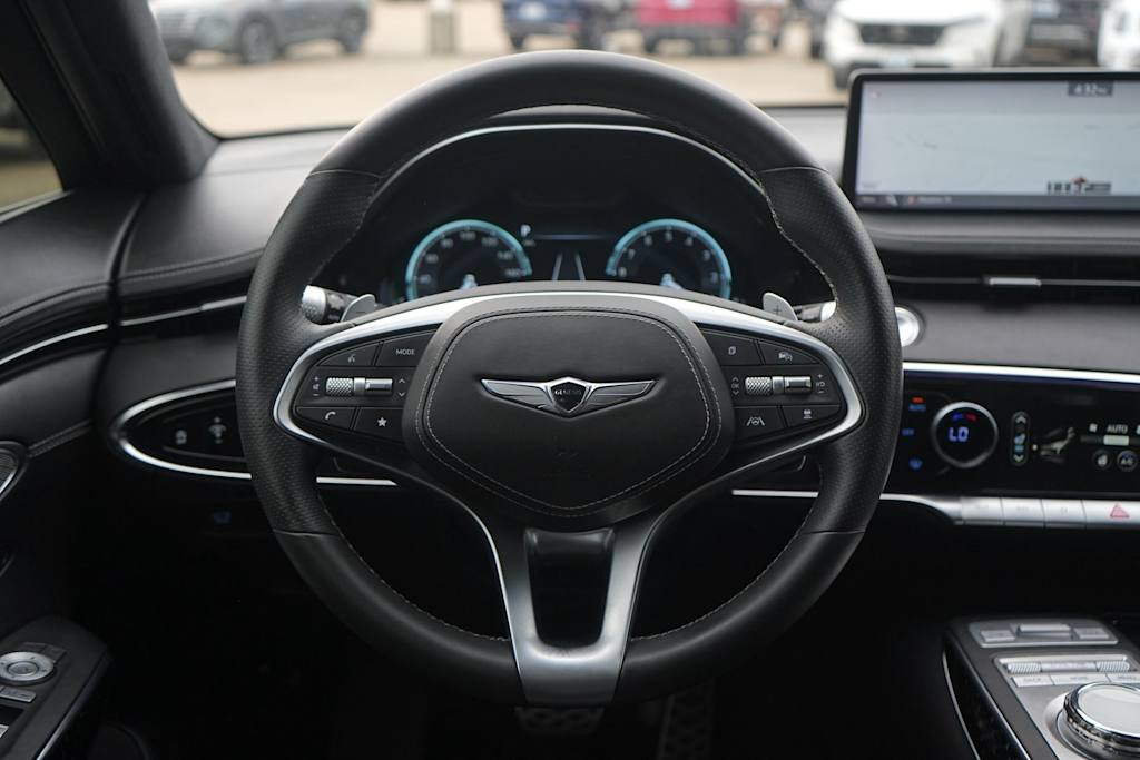 Thumbnail: 2024 Genesis GV70 - 14