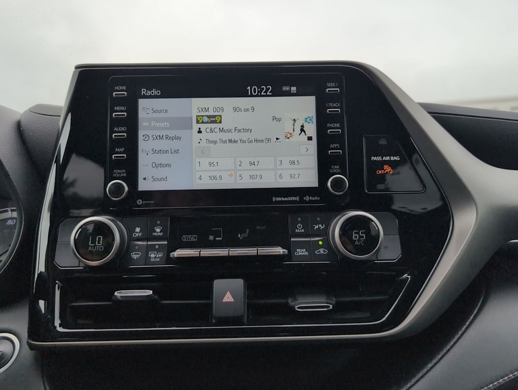 Thumbnail: 2021 Toyota Highlander - 13