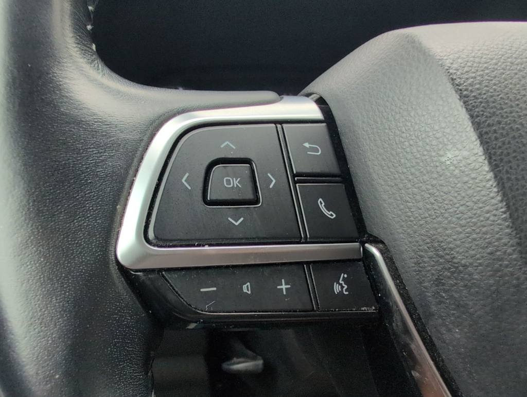 Thumbnail: 2021 Toyota Highlander - 29
