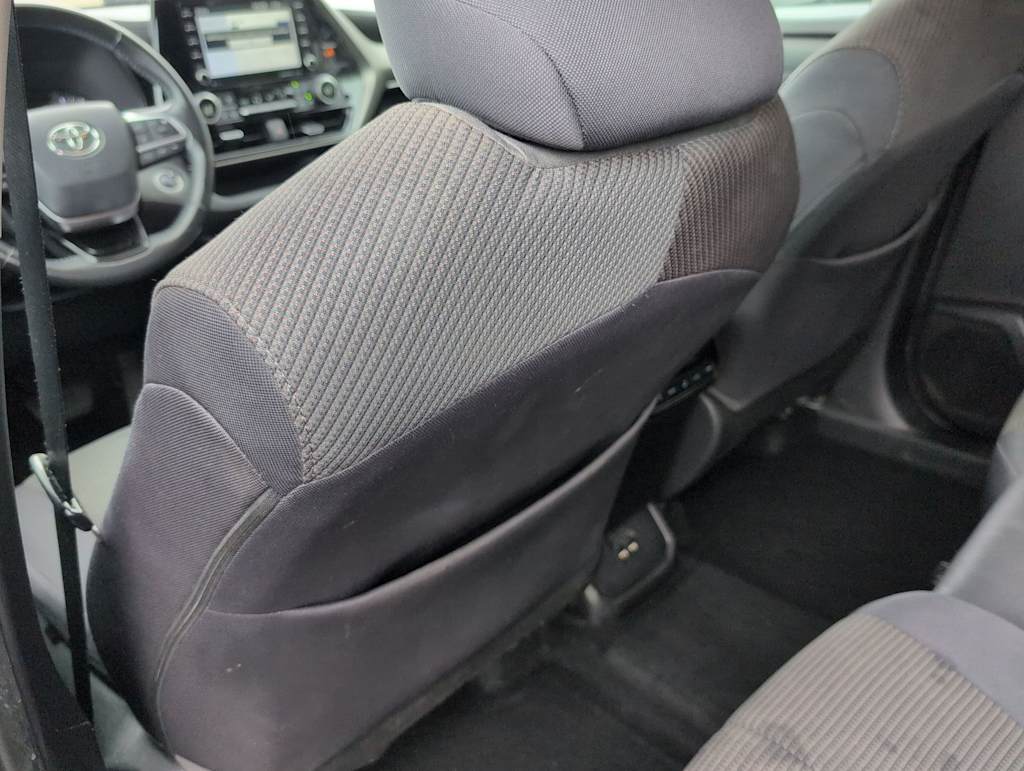 Thumbnail: 2021 Toyota Highlander - 26