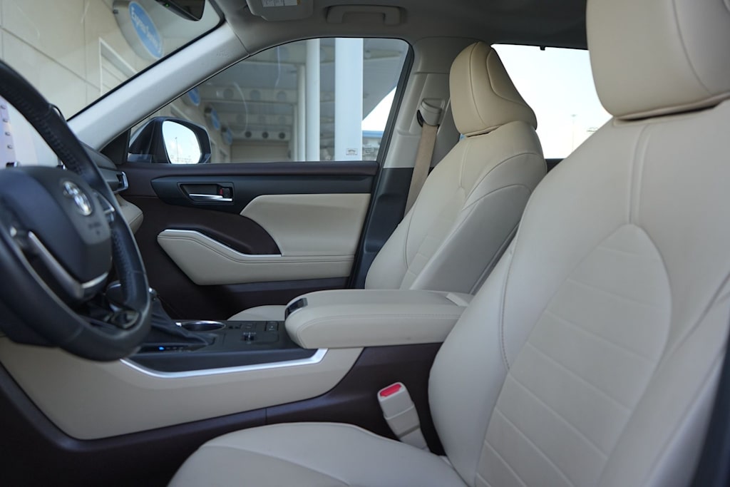 Thumbnail: 2020 Toyota Highlander - 11