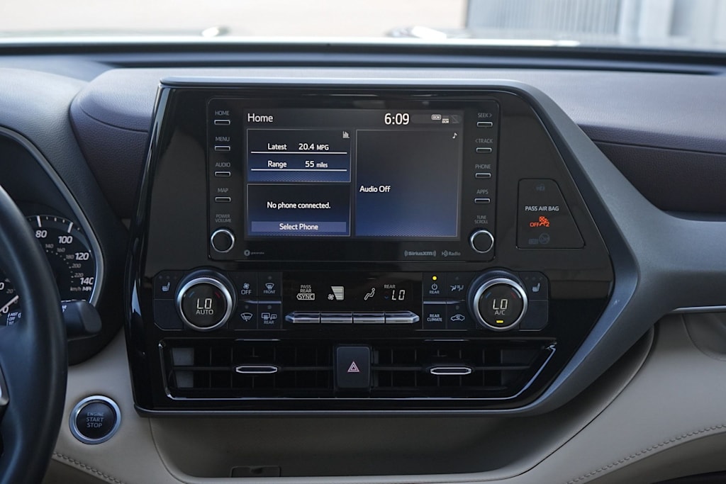 Thumbnail: 2020 Toyota Highlander - 15