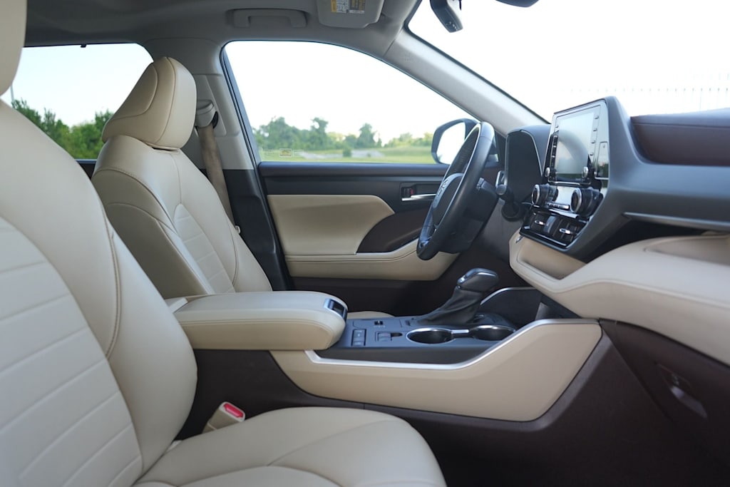 Thumbnail: 2020 Toyota Highlander - 12