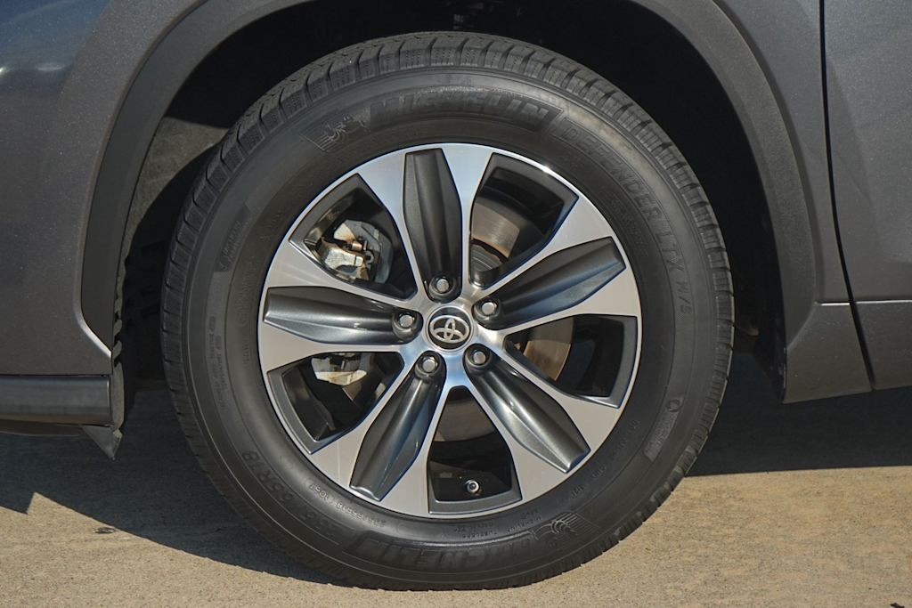 Thumbnail: 2020 Toyota Highlander - 8