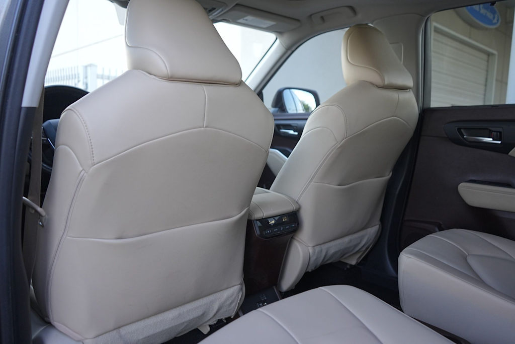 Thumbnail: 2020 Toyota Highlander - 13