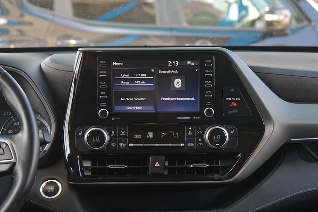 Thumbnail: 2021 Toyota Highlander - 15