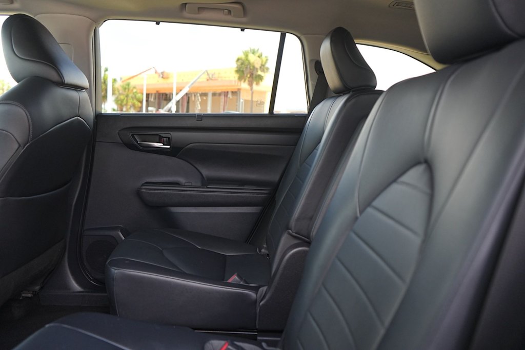 Thumbnail: 2021 Toyota Highlander - 22