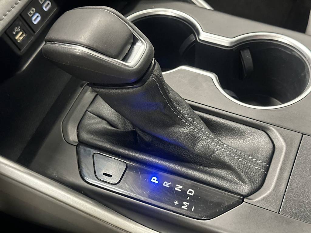 Thumbnail: 2023 Toyota Highlander - 11