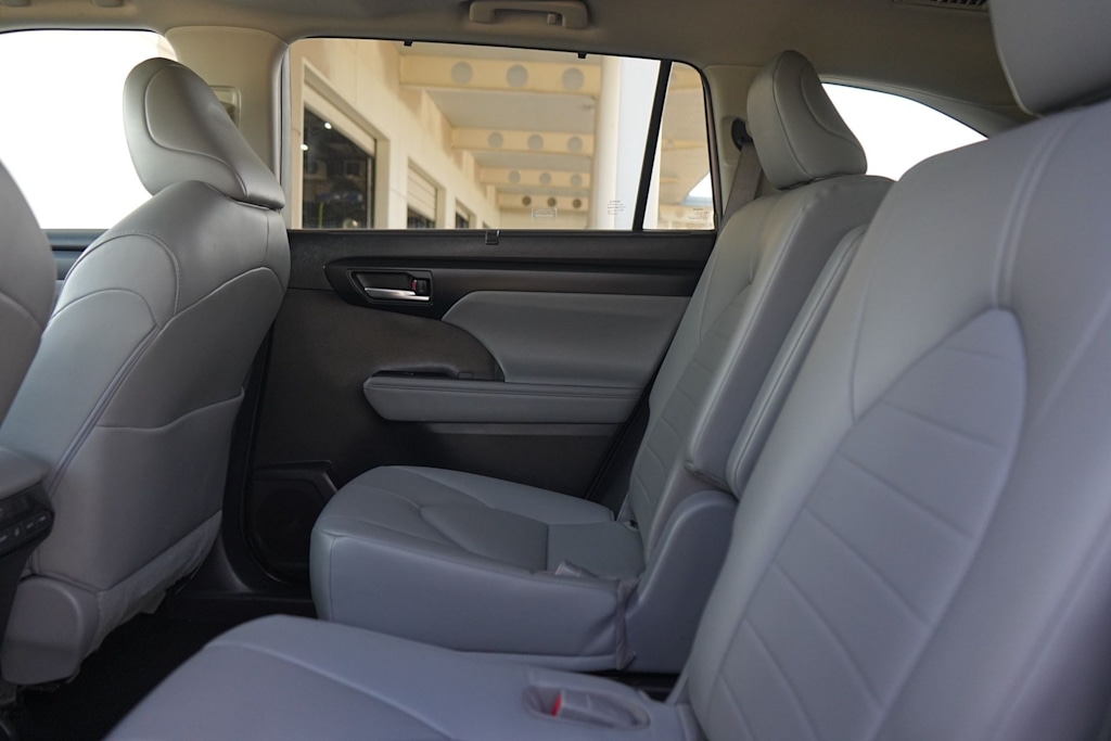 Thumbnail: 2023 Toyota Highlander - 22