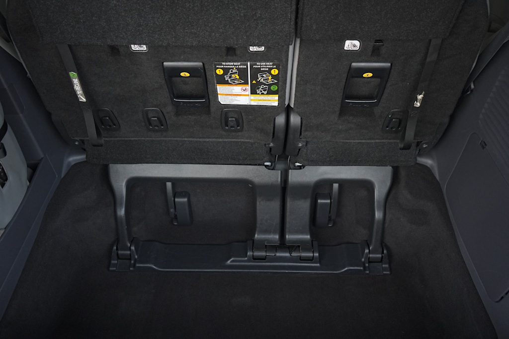 Thumbnail: 2023 Toyota Sienna - 18