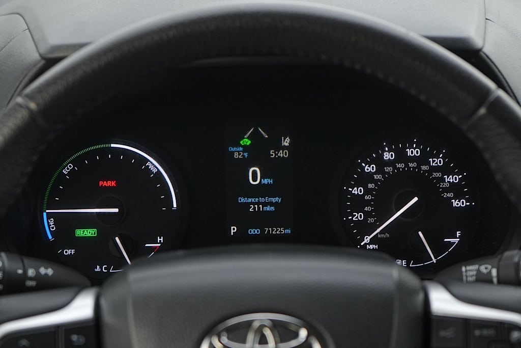 Thumbnail: 2023 Toyota Sienna - 17