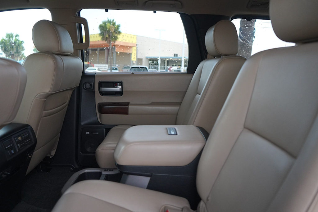 Thumbnail: 2013 Toyota Sequoia - 21
