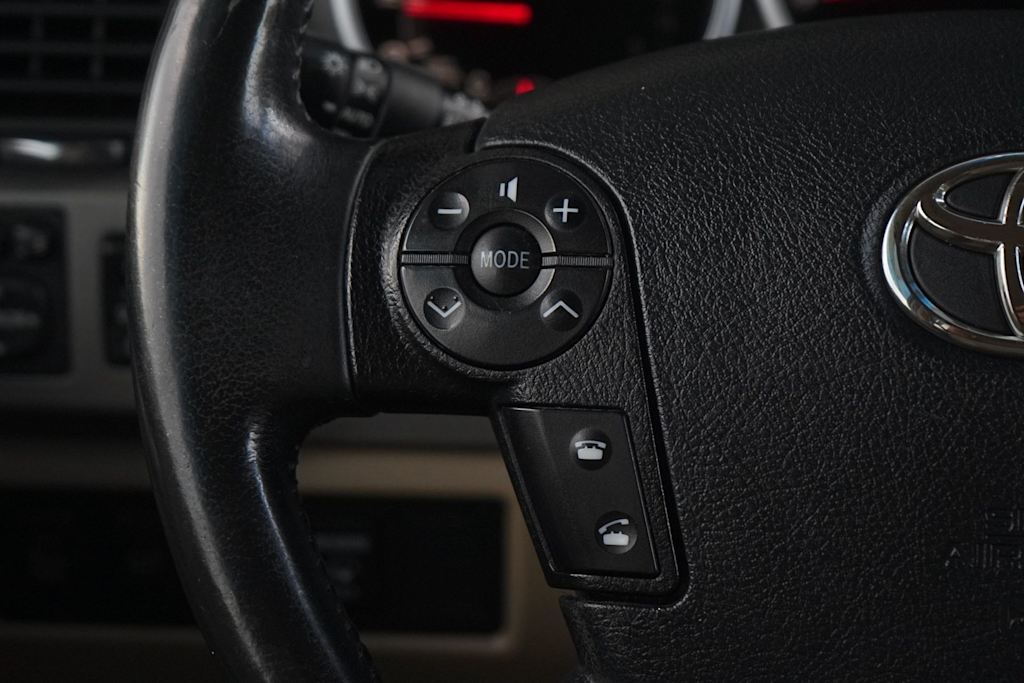 Thumbnail: 2013 Toyota Sequoia - 22