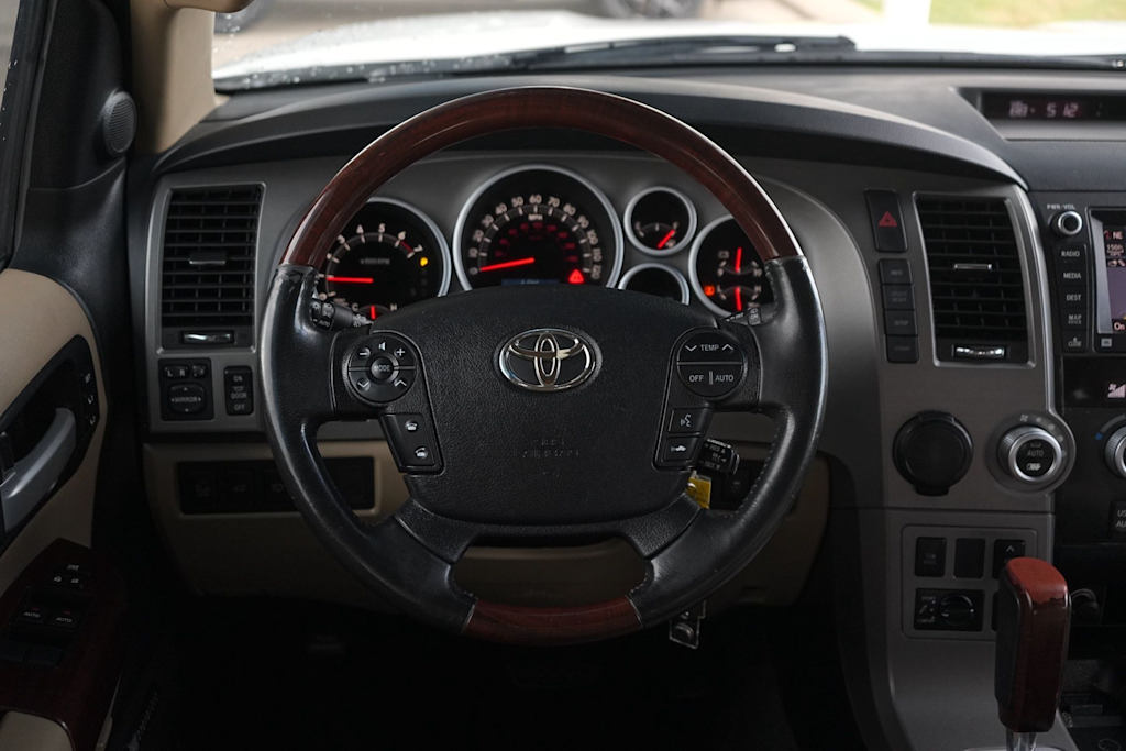 Thumbnail: 2013 Toyota Sequoia - 14