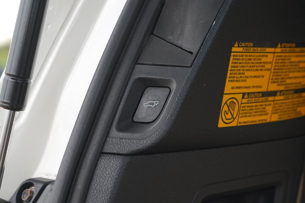 Thumbnail: 2013 Toyota Sequoia - 28