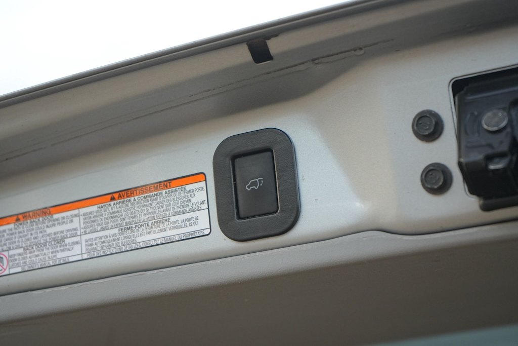 Thumbnail: 2017 Toyota Sienna - 17