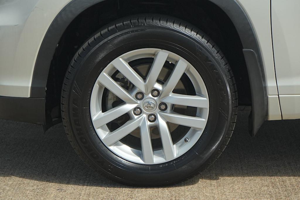 Thumbnail: 2015 Toyota Highlander - 8
