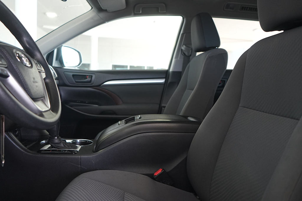 Thumbnail: 2015 Toyota Highlander - 11