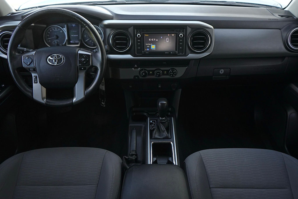 Thumbnail: 2017 Toyota Tacoma - 9