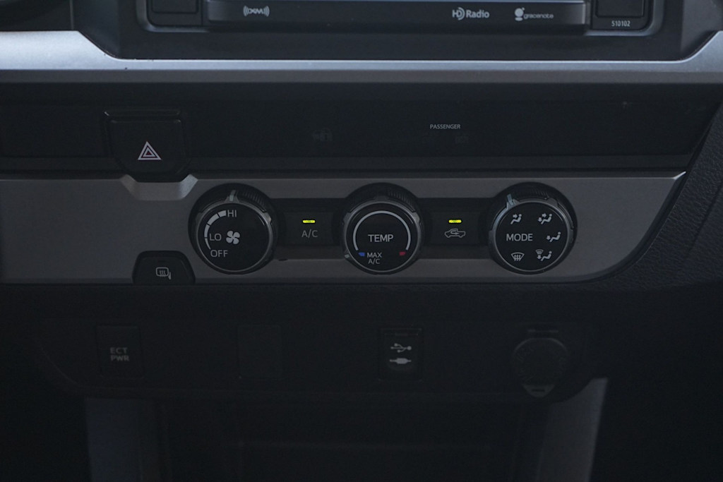 Thumbnail: 2017 Toyota Tacoma - 25