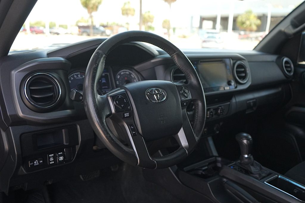 Thumbnail: 2017 Toyota Tacoma - 2