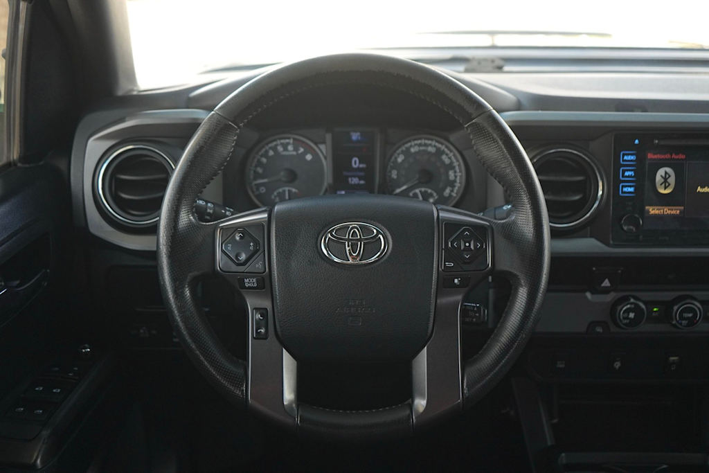 Thumbnail: 2017 Toyota Tacoma - 14