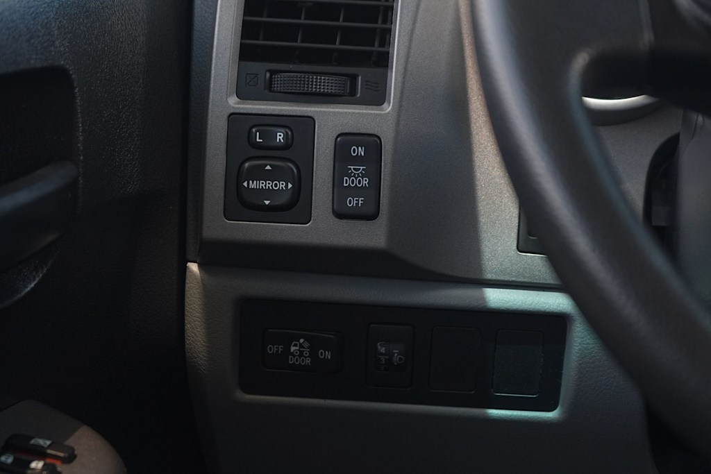 Thumbnail: 2013 Toyota Tundra - 26
