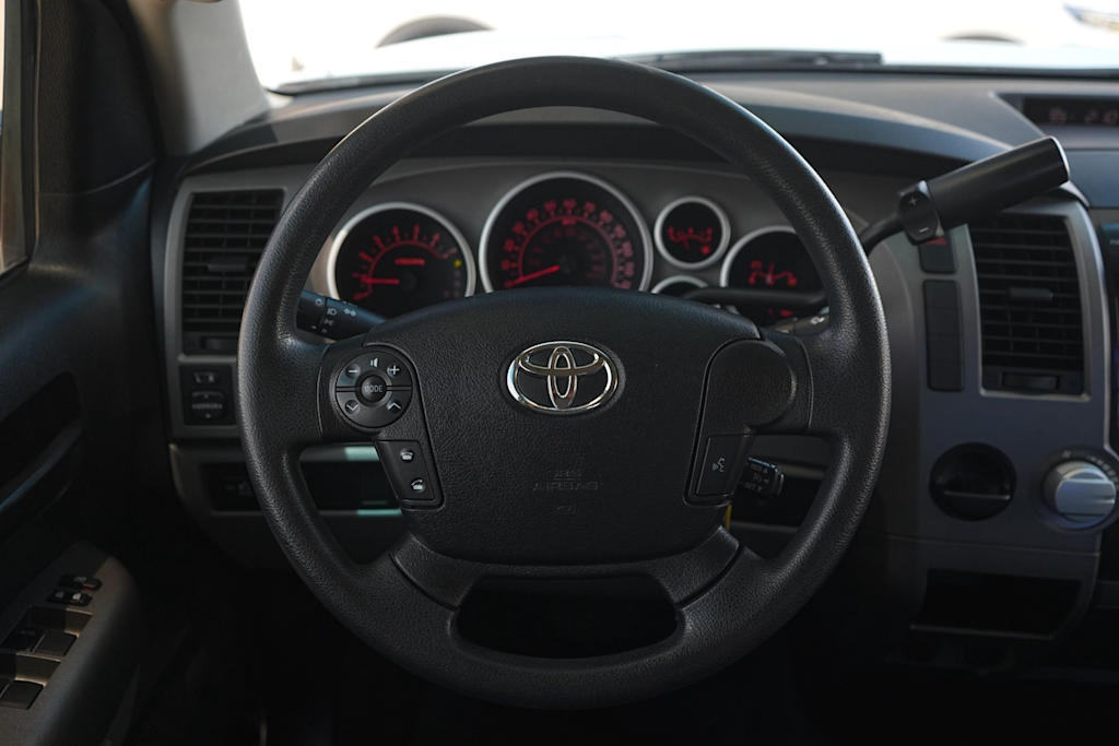 Thumbnail: 2013 Toyota Tundra - 13
