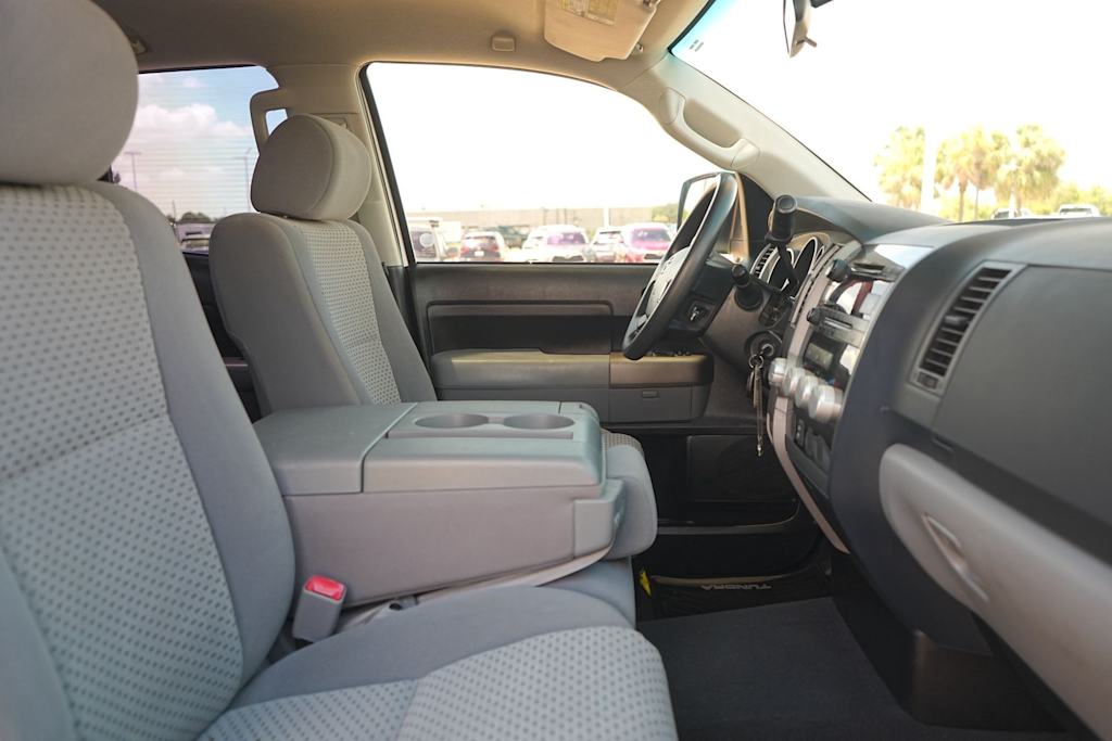 Thumbnail: 2013 Toyota Tundra - 11