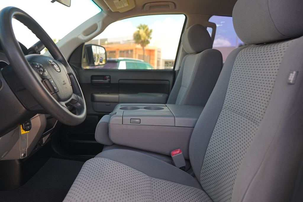 Thumbnail: 2013 Toyota Tundra - 10