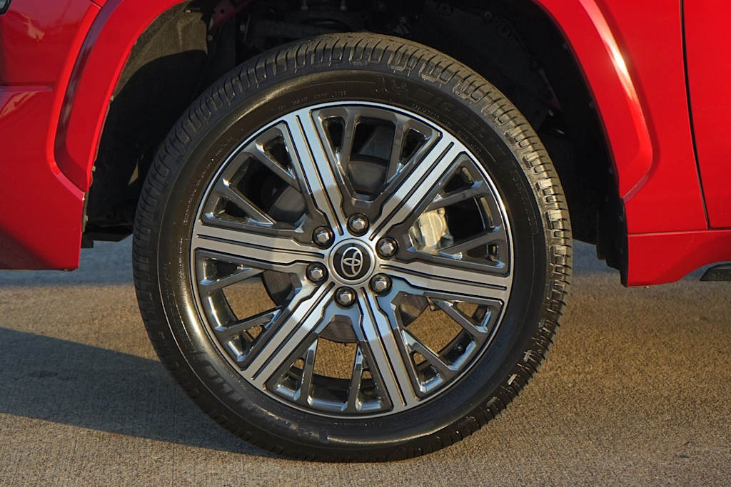 Thumbnail: 2022 Toyota Tundra - 8