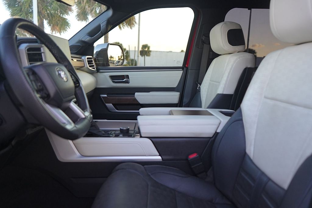 Thumbnail: 2022 Toyota Tundra - 11