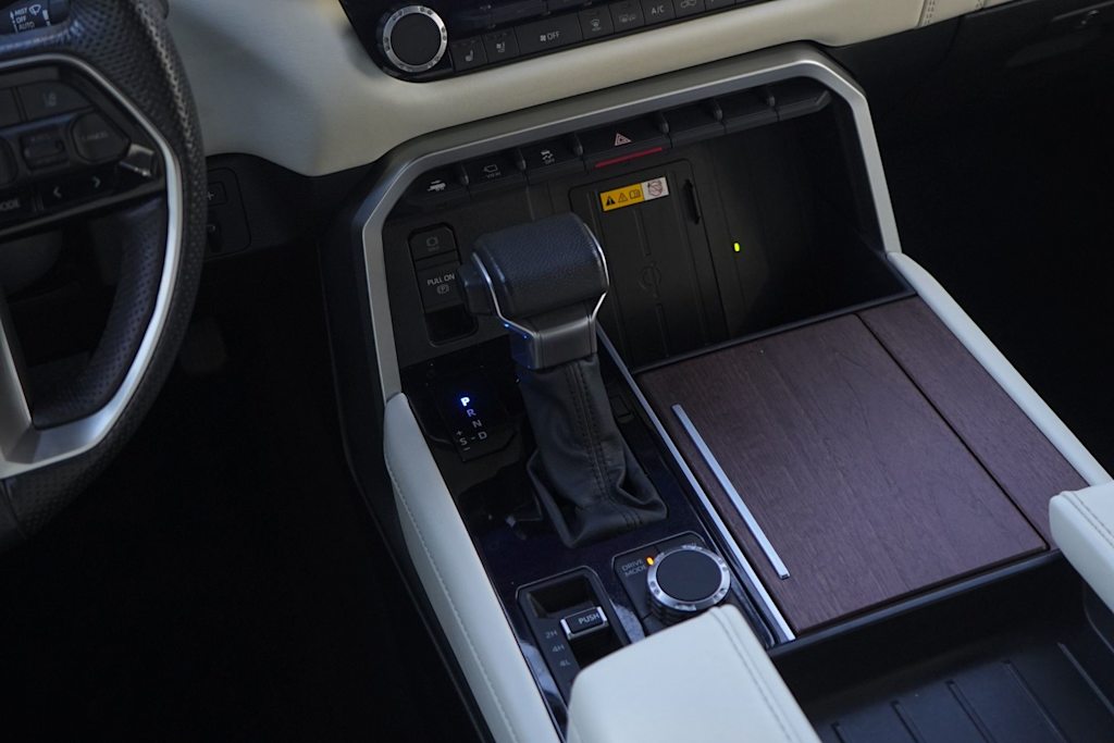 Thumbnail: 2022 Toyota Tundra - 16