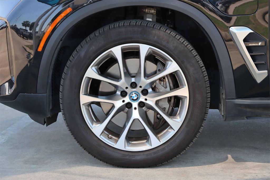 Thumbnail: 2024 BMW X5 - 8