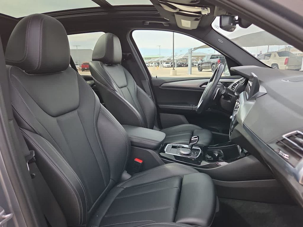 Thumbnail: 2023 BMW X3 - 21