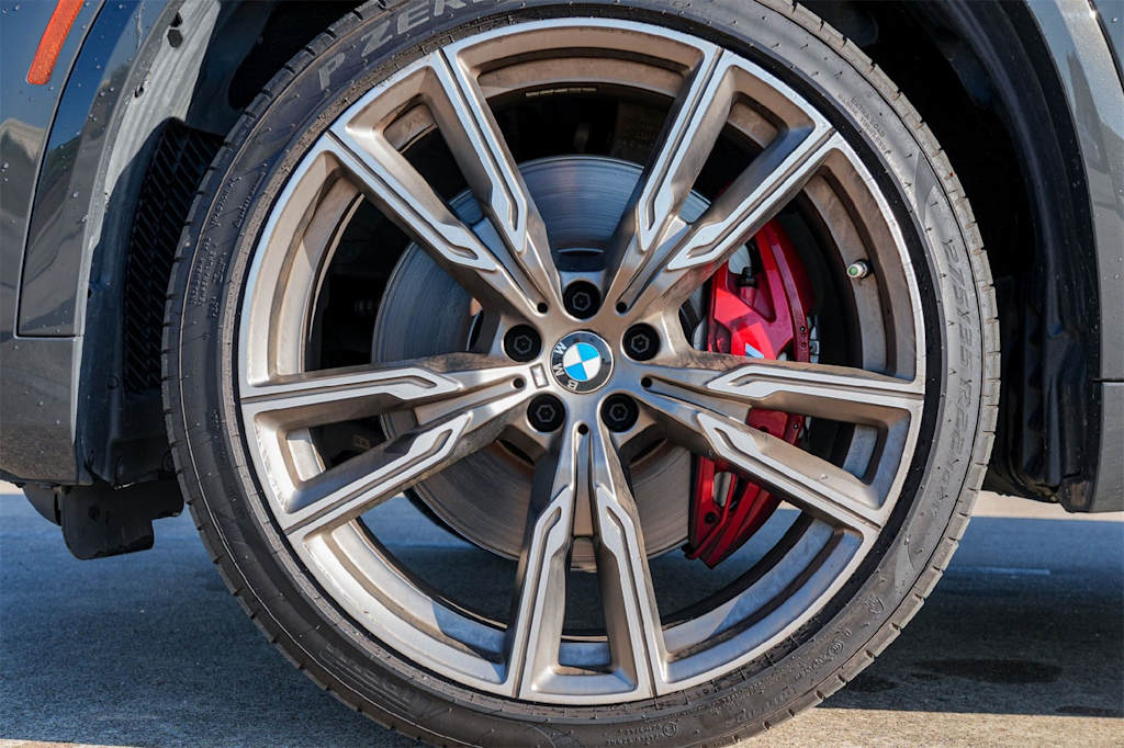 Thumbnail: 2022 BMW X5 - 8