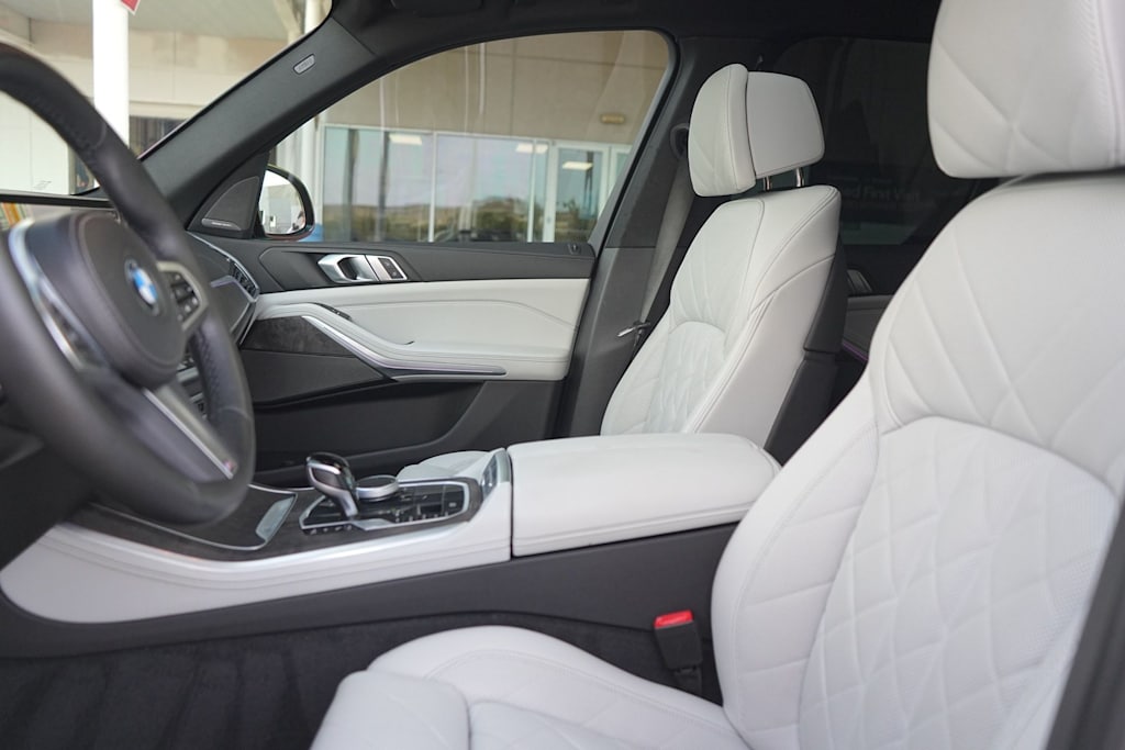 Thumbnail: 2023 BMW X5 - 10