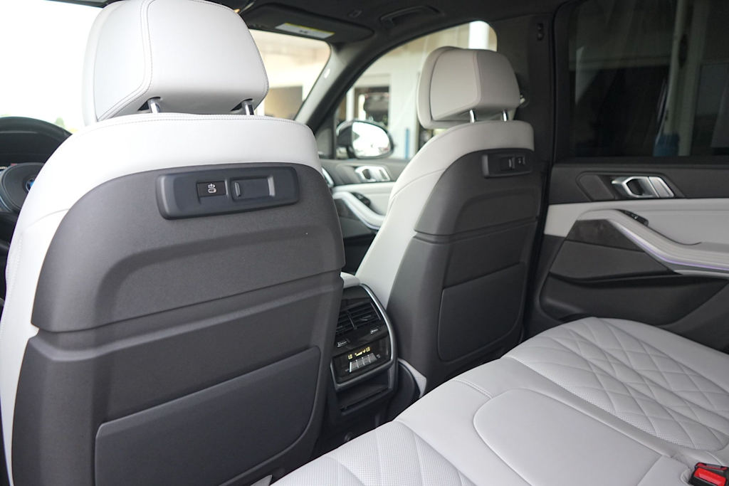 Thumbnail: 2023 BMW X5 - 12