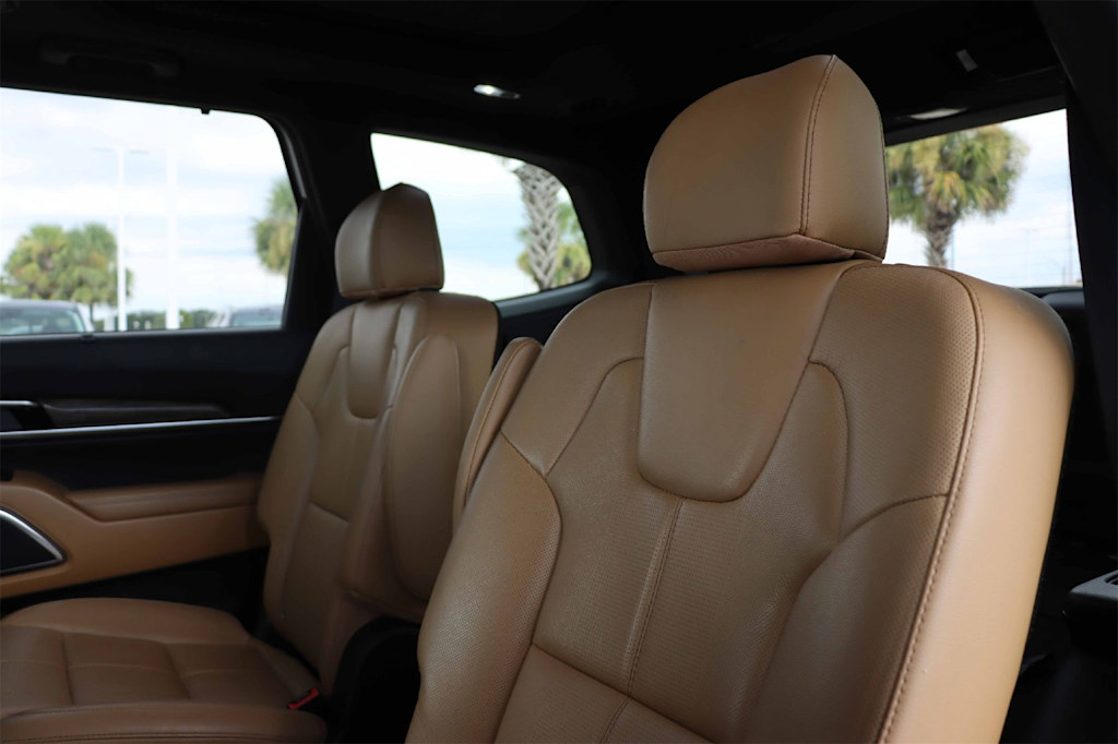 Thumbnail: 2020 Kia Telluride - 20