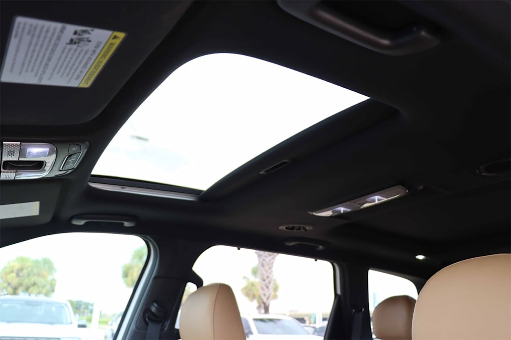 Thumbnail: 2020 Kia Telluride - 25