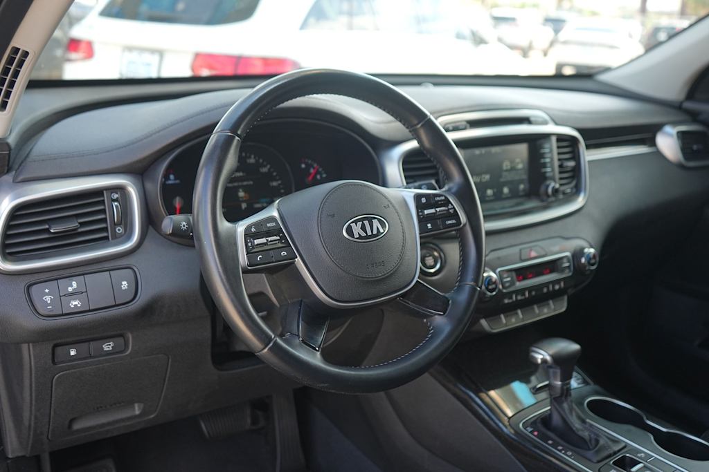 Thumbnail: 2019 Kia Sorento - 2