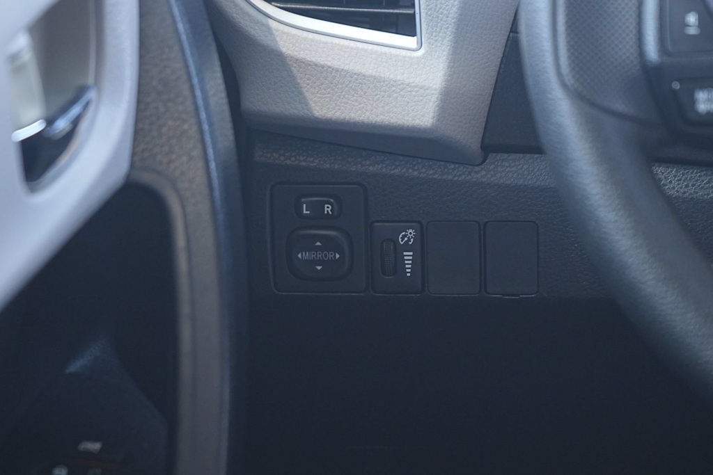 Thumbnail: 2014 Toyota Corolla - 13