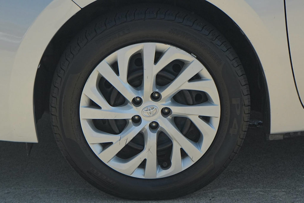 Thumbnail: 2014 Toyota Corolla - 3