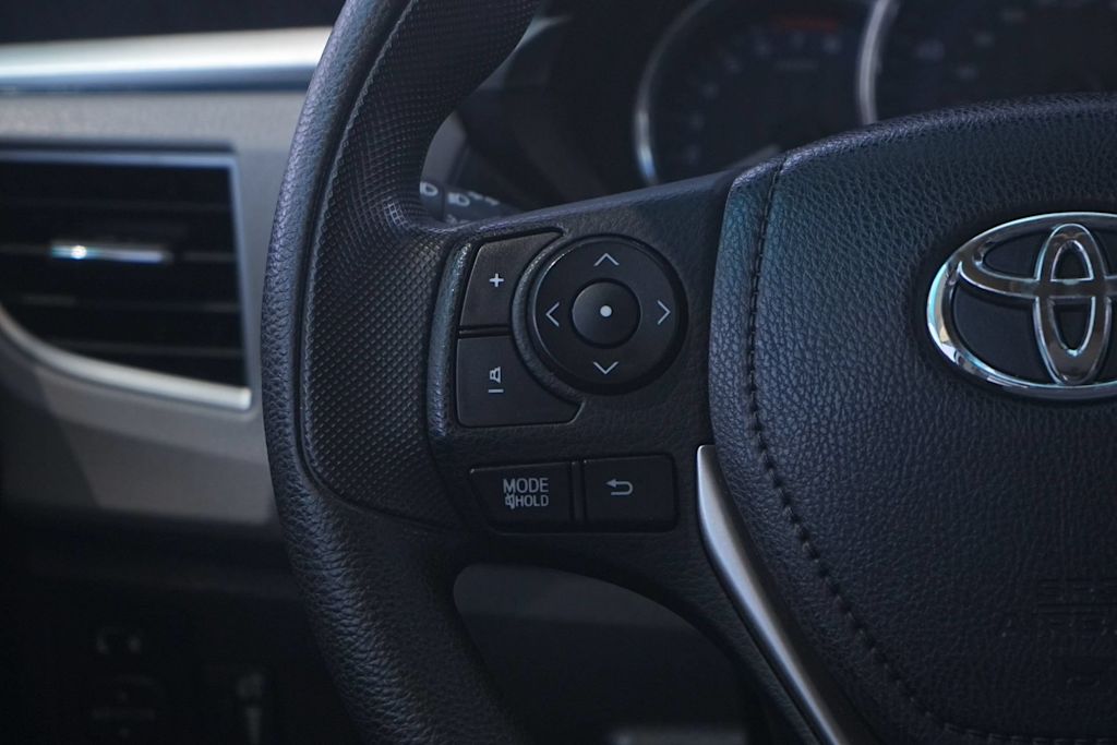 Thumbnail: 2014 Toyota Corolla - 11