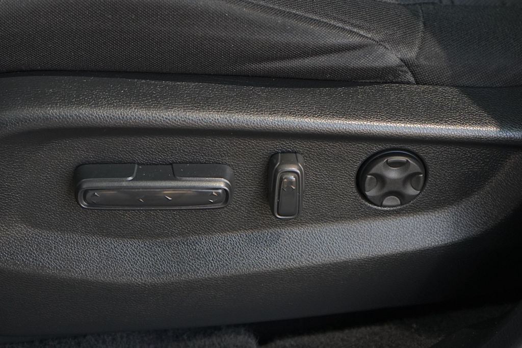 Thumbnail: 2019 Honda CR-V - 21