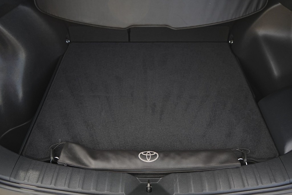 Thumbnail: 2024 Toyota Corolla Cross - 18