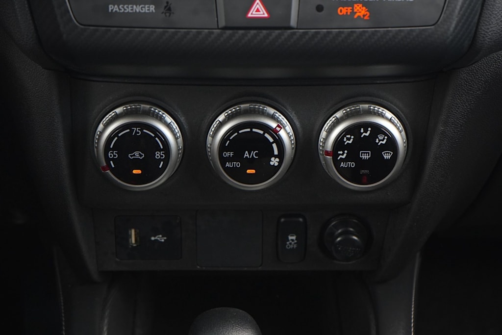 Thumbnail: 2022 Mitsubishi Outlander Sport - 25