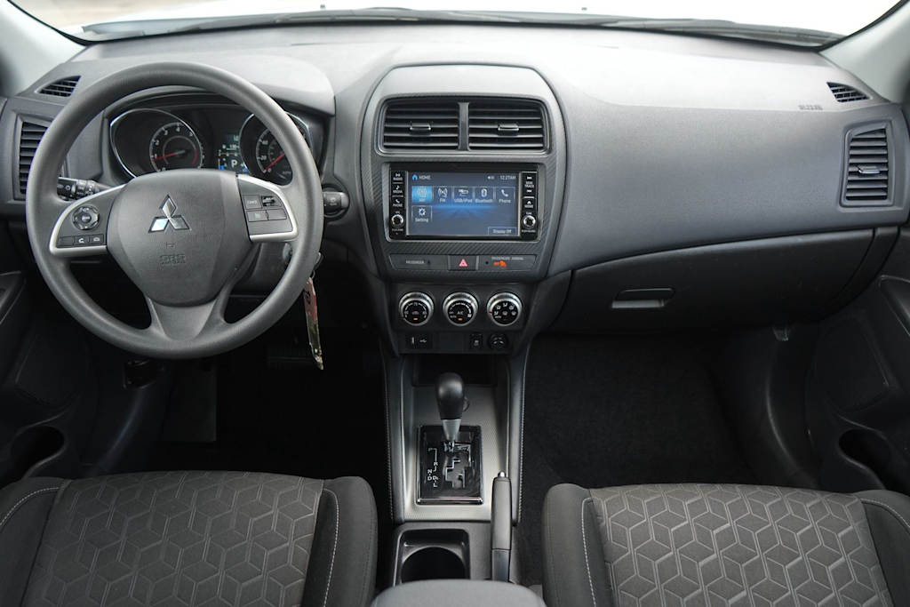Thumbnail: 2022 Mitsubishi Outlander Sport - 9